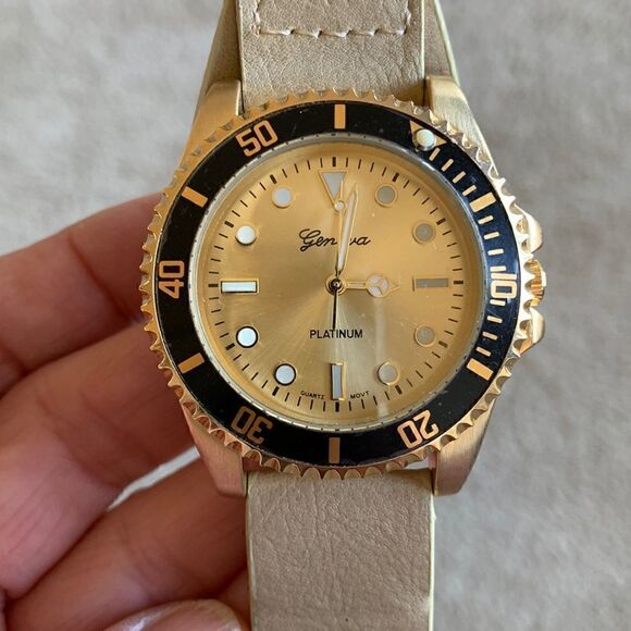 Geneva Platinum Watch Quartz tan adjustable band‎ - Picture 2 of 8